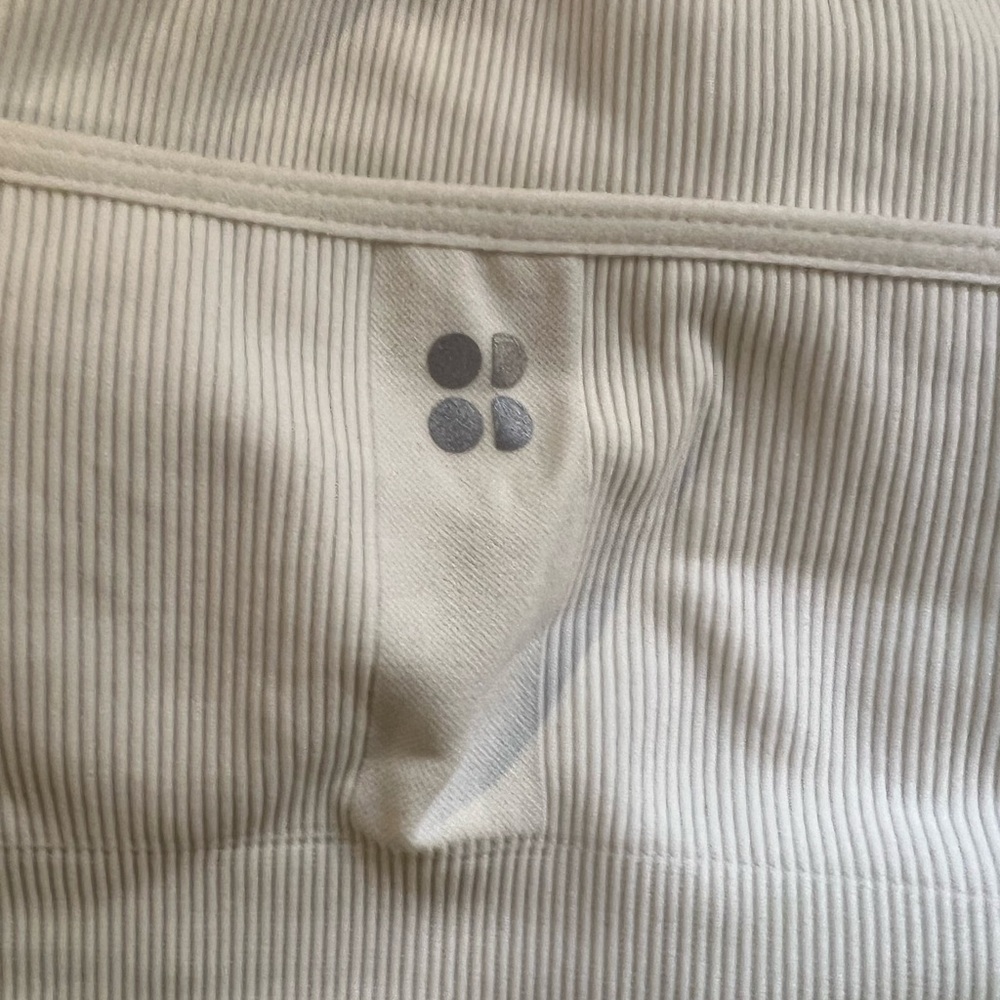 White bandeau
